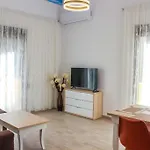 Gega - 2 Bedrooms 아파트 Durrës