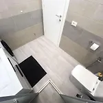 Gega - 2 Bedrooms 아파트 Durrës