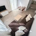 Gega - 2 Bedrooms 아파트 Durrës