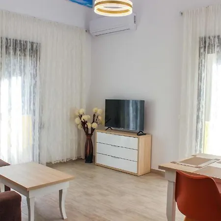 Gega - 2 Bedrooms Apartman Durrës