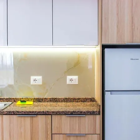 Gega - 2 Bedrooms Apartman Durrës
