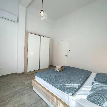 Gega - 2 Bedrooms