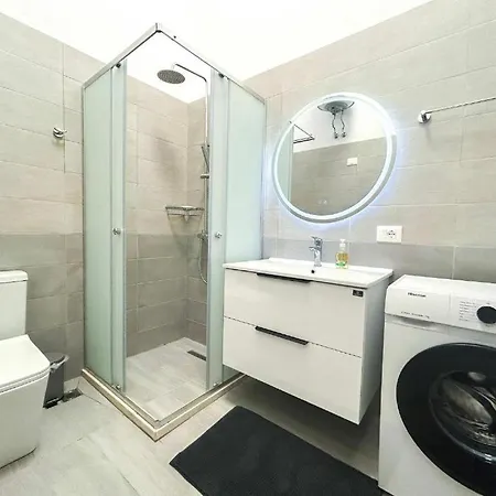 Gega - 2 Bedrooms *