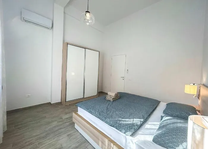Gega - 2 Bedrooms