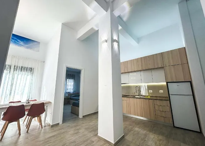 Gega - 2 Bedrooms 아파트 Durrës