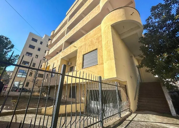 Gega - 2 Bedrooms 아파트 Durrës